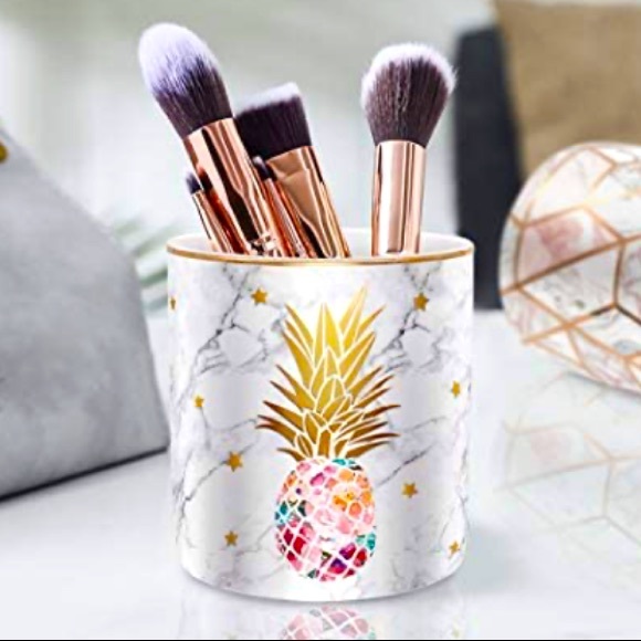 WAVEYU Other - Ceramic Pink Pineapple Desk Organizer